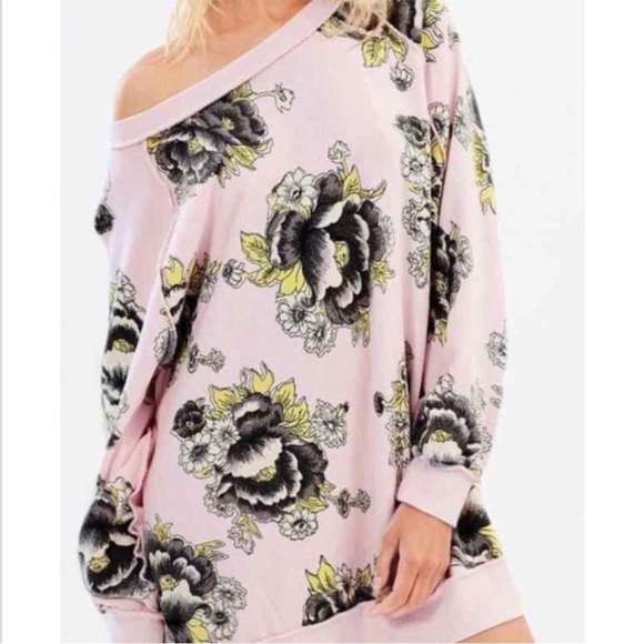Free People Go On Get Floral oversizedd sweatshirt  M - Picture 1 of 7